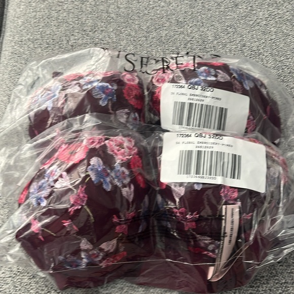 NWT Victoria’s Secret Lightly Lined Floral Embroidery Demi Bra Kir Embroidery - Picture 5 of 6